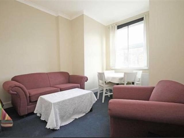 Flat for rent in Royal Borough of Kensington and Chelsea, Greater London