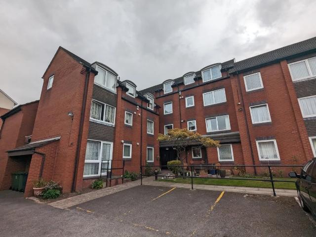 Flat for rent in Meols Cop, Southport