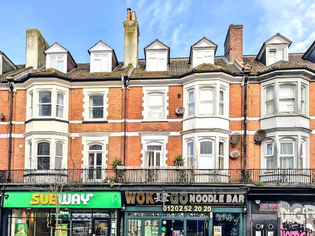 Flat for rent in Lansdowne, Springbourne