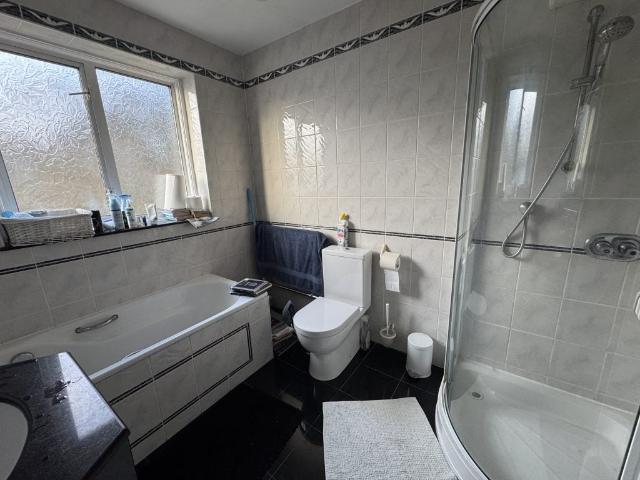 Flat for rent in Hendon, Greater London