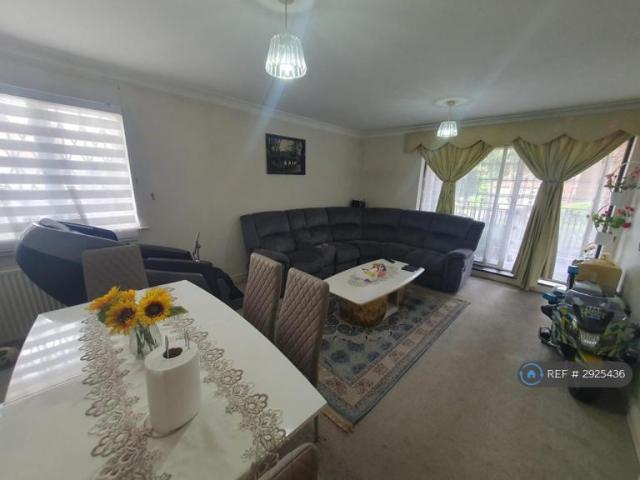 Flat for rent in Hendon, Greater London