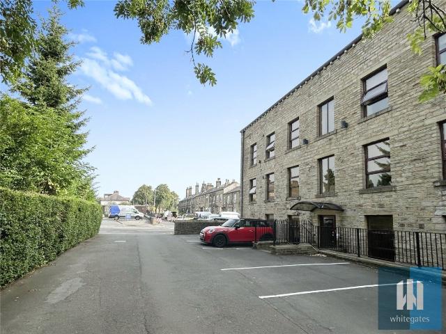 Flat for rent in Marsh, Lindley