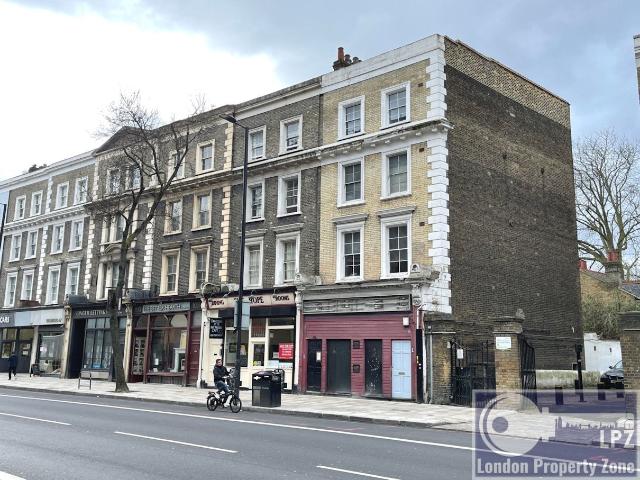 Flat for rent in Highbury, Greater London