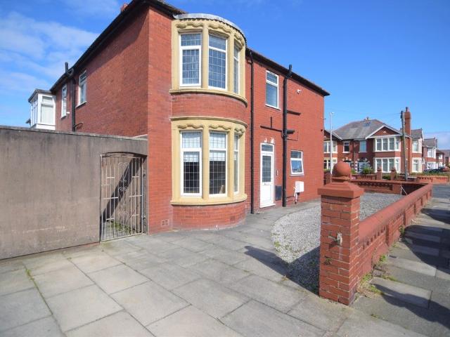 Flat for rent in Knowle, Blackpool