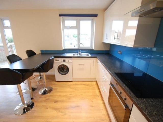 Flat for rent in Beaconsfield, Berghers Hill
