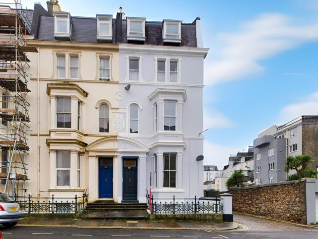 Flat for rent in West Hoe, Mount Wise
