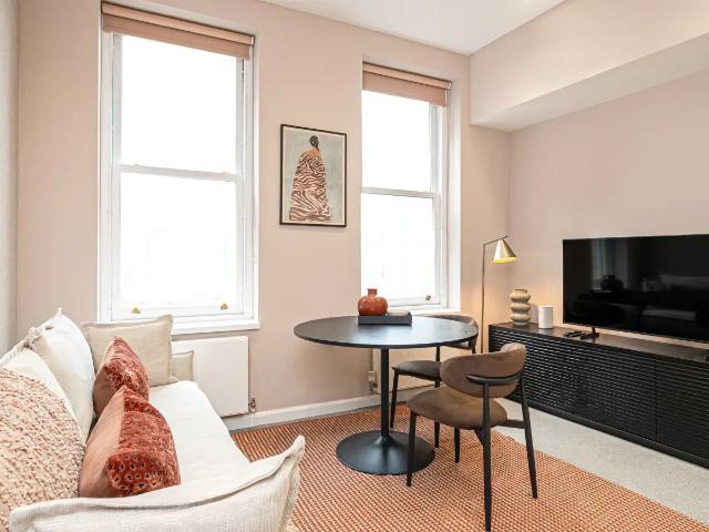 Flat for rent in The Borough, Greater London