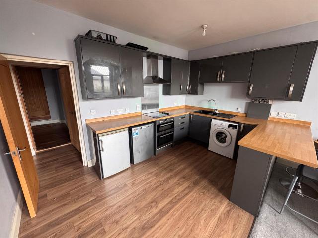 Flat for rent in London Borough of Havering, Greater London