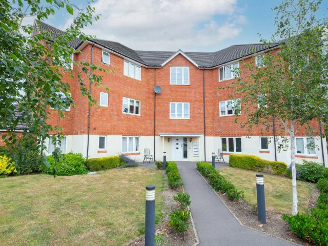 Flat for rent in Farnborough, Hampshire