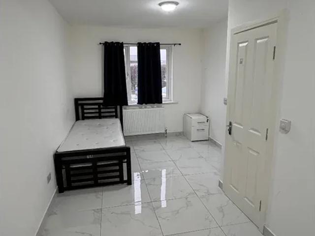 Flat for rent in Northumberland Heath, Greater London