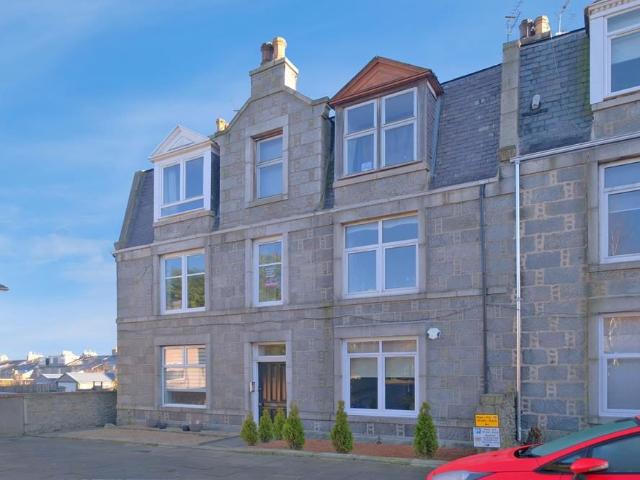 Flat for rent in Ballindoch, Scotland