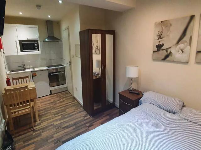 Flat for rent in Cricklewood, Cricklewood