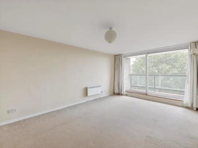 Flat for rent in Petersham, Greater London