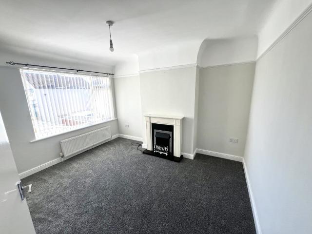 Flat for rent in Moreton, Wirral
