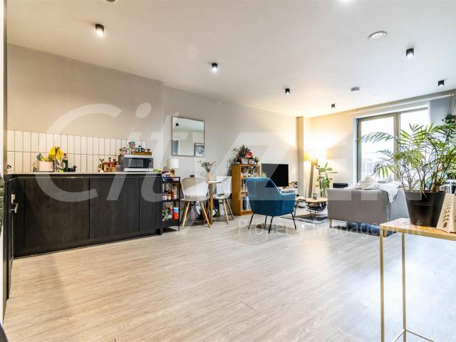 Flat for rent in Hulme, Georgia