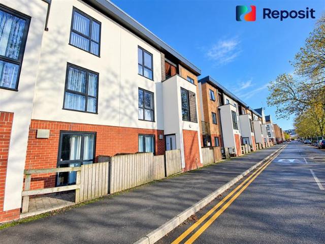 Flat for rent in Ordsall, Salford