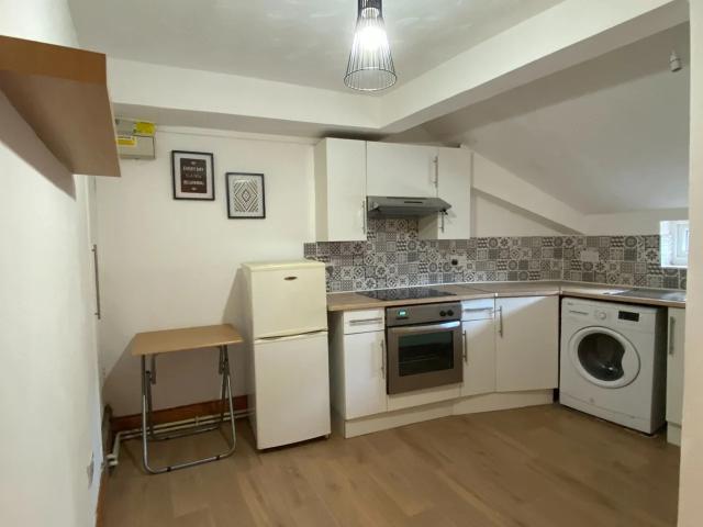 Flat for rent in St Matthew's, Old Wharf