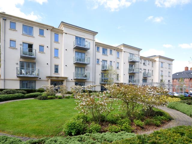 Flat for rent in Ewens Farm, Golden Valley