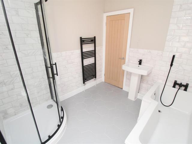 Flat for rent in Graigwen, Pontypridd
