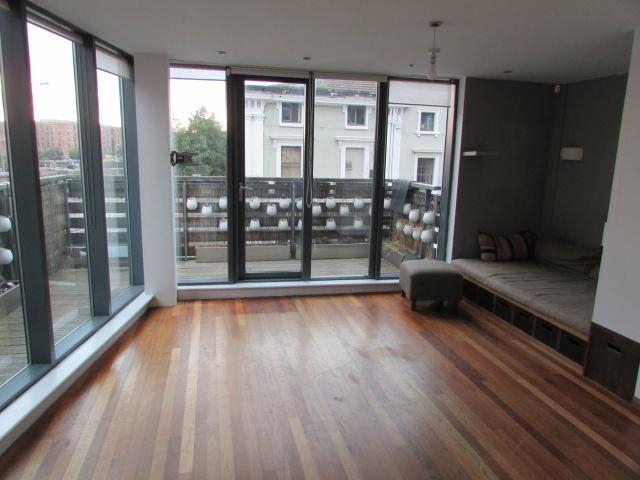Flat for rent in Chinatown, Calderstones