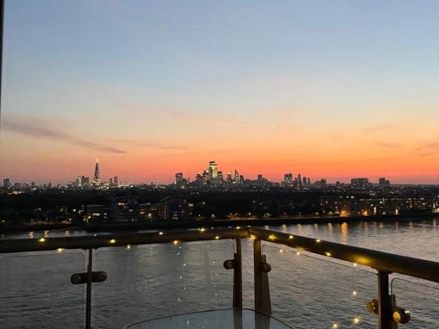 Flat for rent in Millwall, Greater London