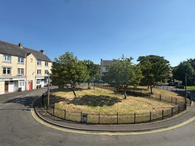 Flat for rent in Hutchison, Slateford