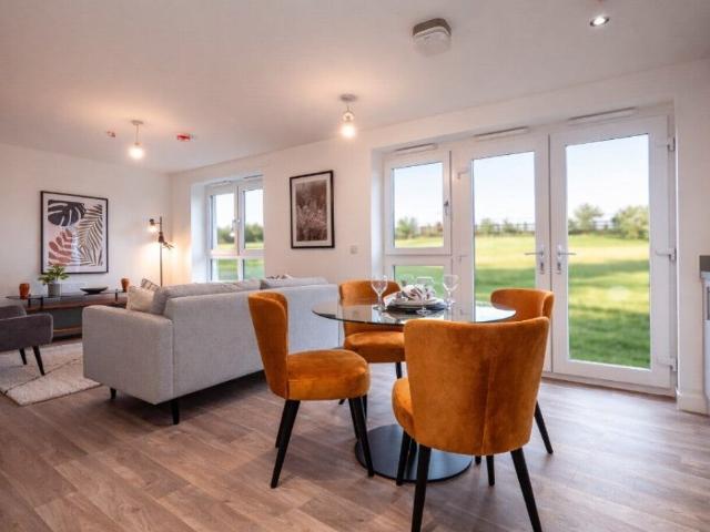 Flat for rent in Scotstoun, Scotland