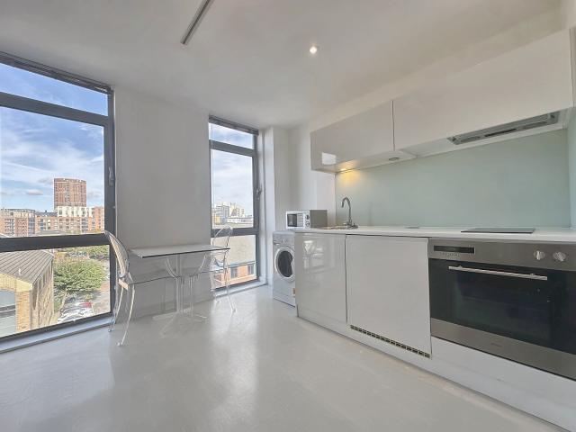 Flat for rent in Holbeck Urban Village, Leeds