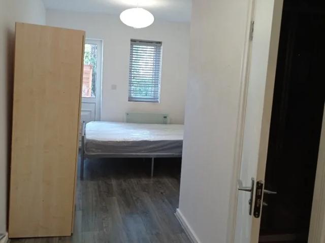 Flat for rent in London Borough of Havering, Greater London