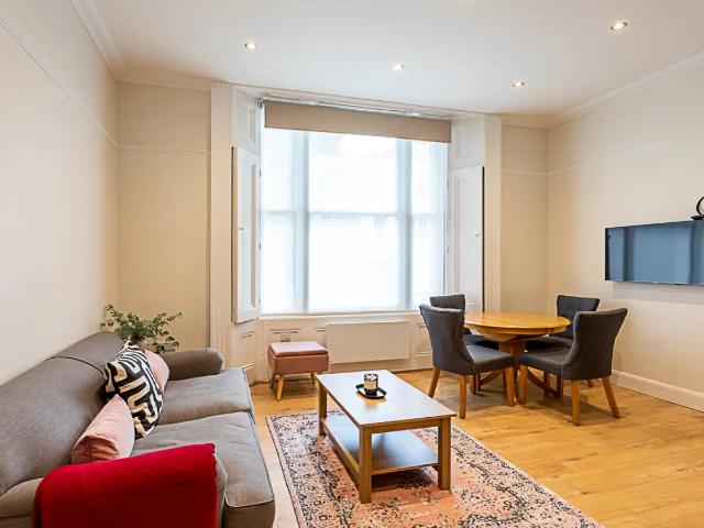 Flat for rent in Bayswater, Greater London
