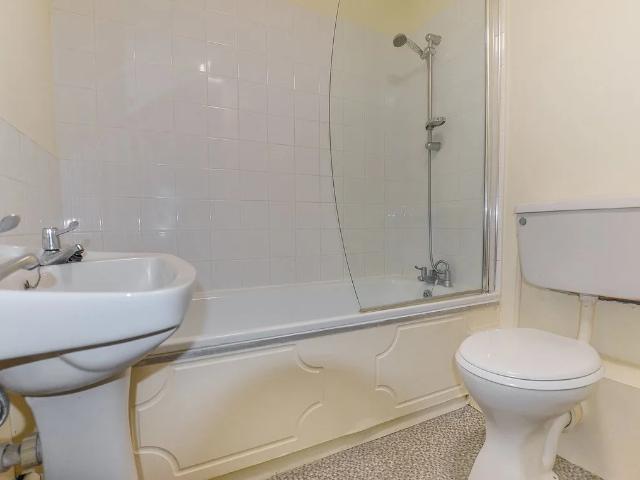Flat for rent in Higher Runcorn, Halton