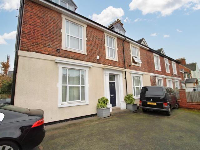Flat for rent in Lichfield, Boley Park
