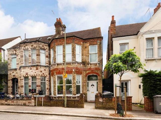 Flat for rent in West Hampstead, Greater London