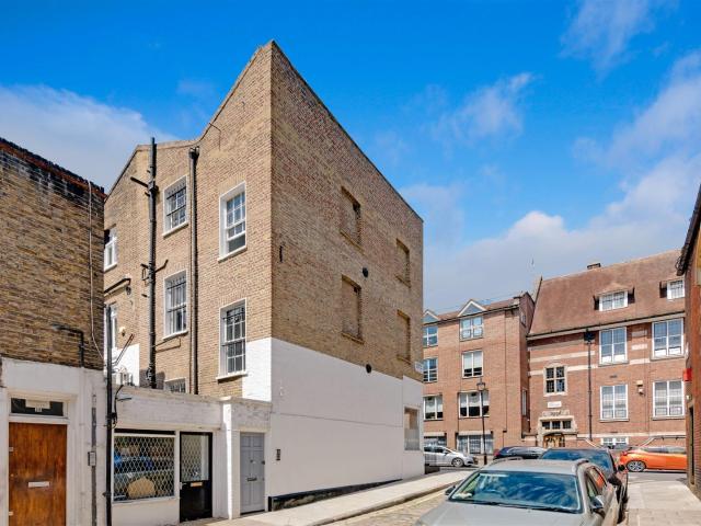 Flat for rent in City of Westminster, Greater London
