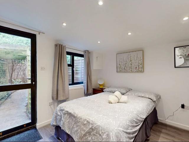Flat for rent in London Borough of Brent, Greater London
