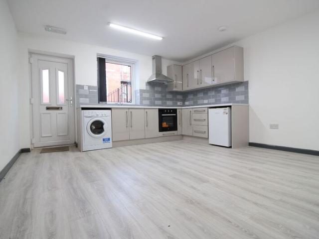 Flat for rent in Four Lane Ends, Blackburn