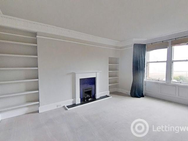Flat for rent in Bellfield, Portobello