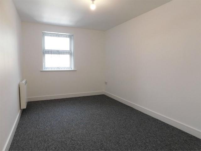Flat for rent in Outwood Gate, Bury