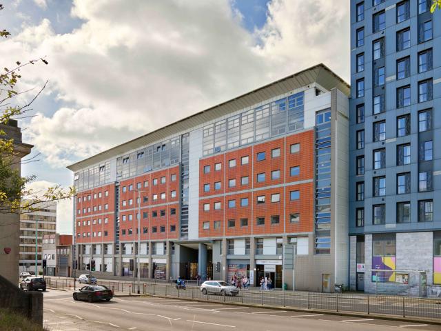 Flat for rent in Greenbank, Mount Wise