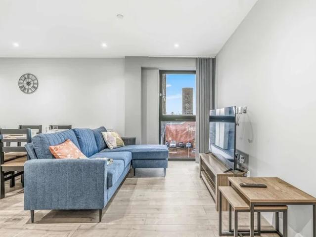 Flat for rent in Bede Island, Old Wharf