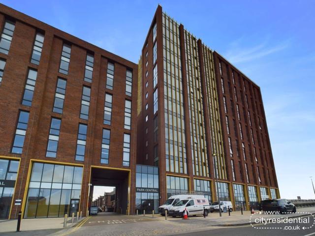 Flat for rent in Calderstones