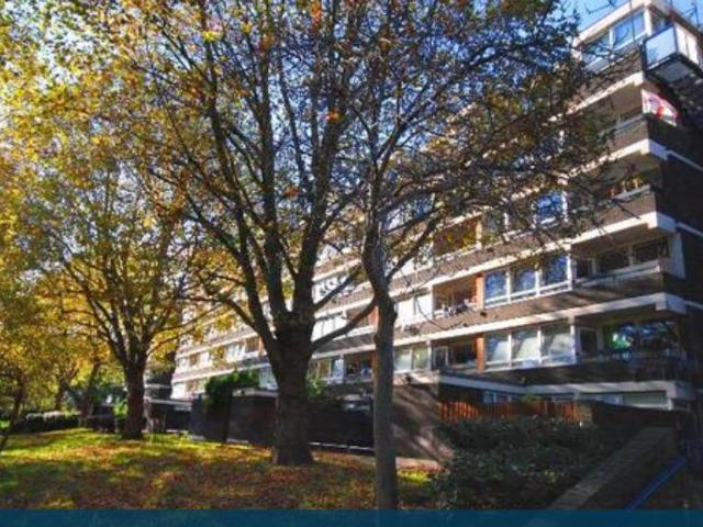 Flat for rent in Camberwell, Greater London