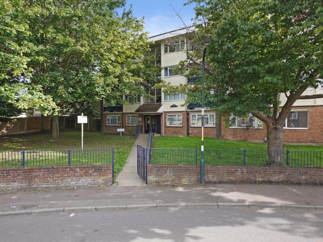 Flat for rent in Borstal, Rochester