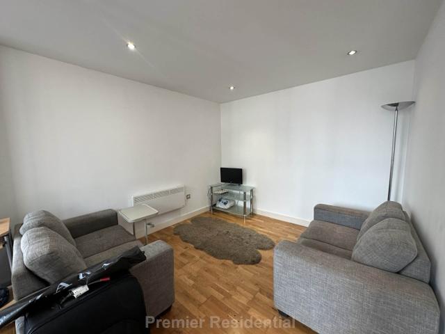 Flat for rent in First Street, Manchester