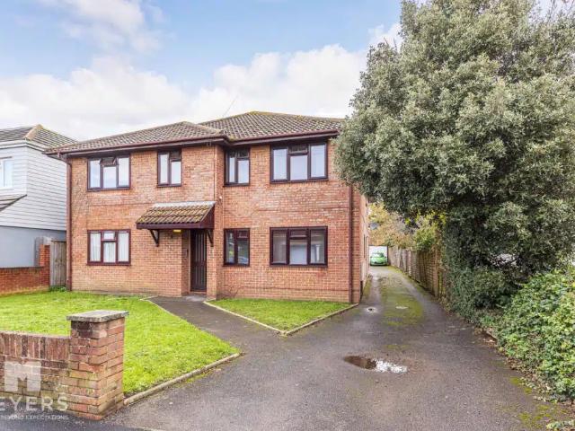 Flat for rent in Jumpers Corner, Christchurch