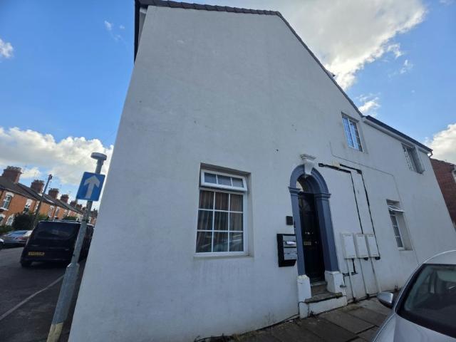 Flat for rent in Kingsley Park, Northampton