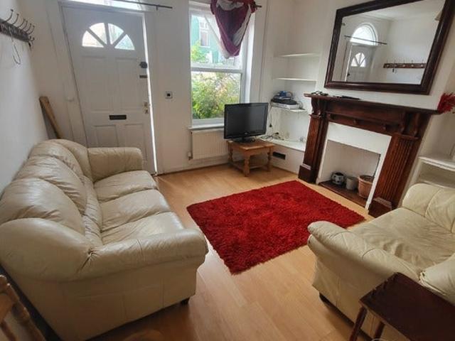 House for rent in New Catton, East Bank