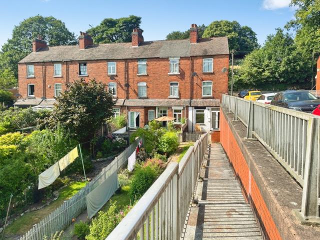 Flat for rent in Kingsley Moor, Staffordshire