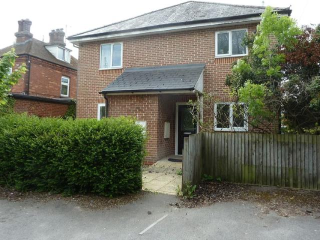 Flat for rent in Barton Stacey, Hampshire