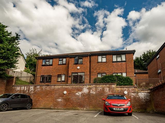 Flat for rent in High Wycombe Community Board, Buckinghamshire